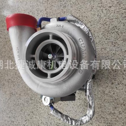 徐工XE215DA   挖机 康明斯 4025305 涡轮增压器