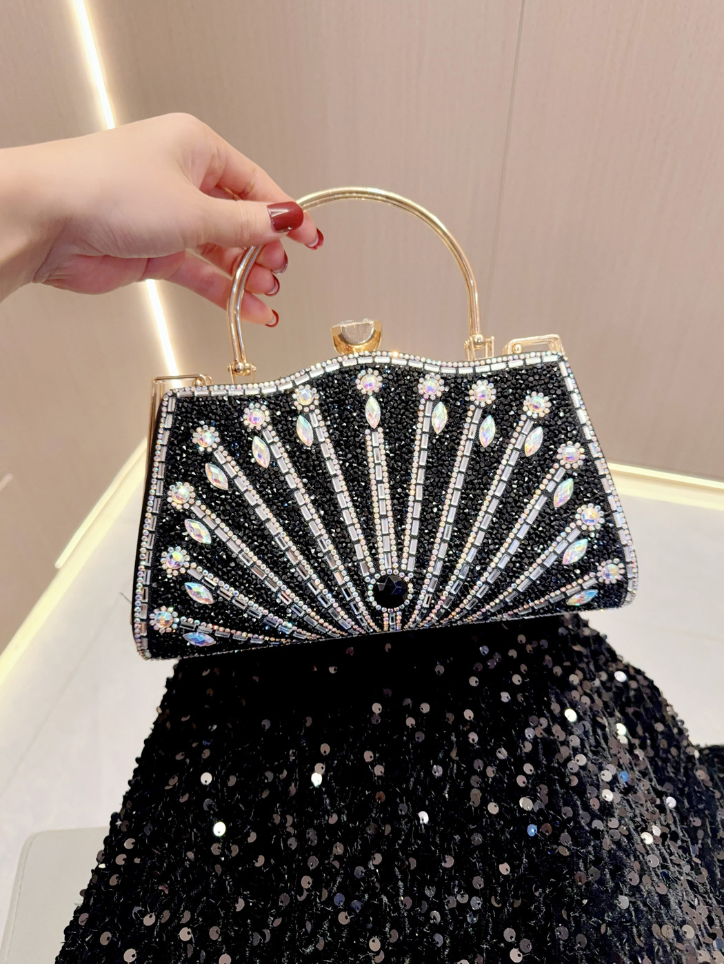 Borsa a mano donna con strass - elegante pochette da sera_voghion.com