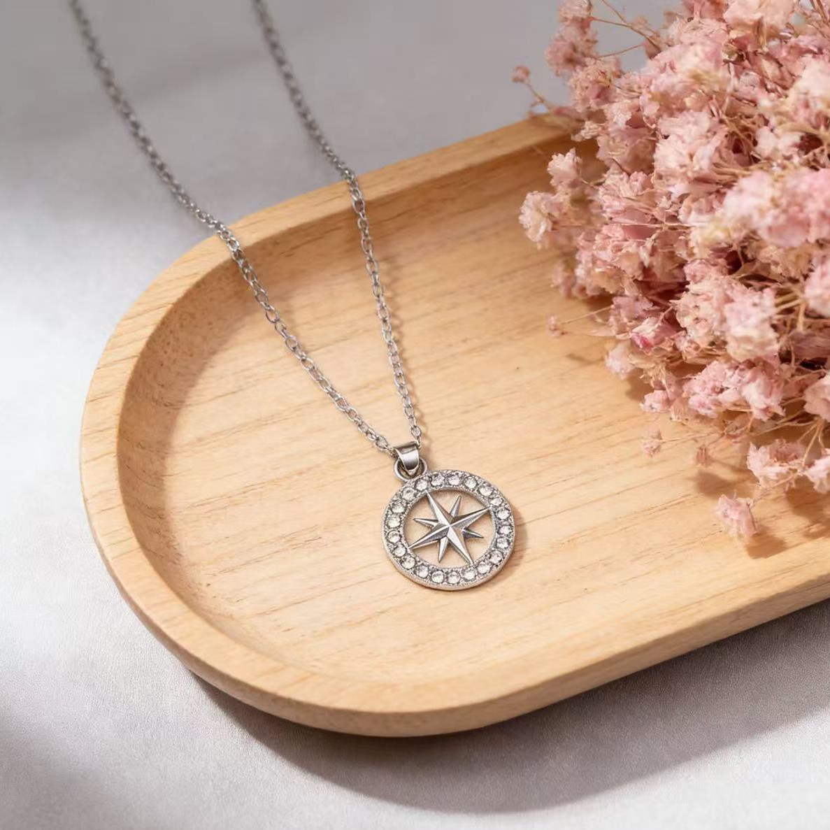 European and American Aliexpress Jewelry Necklace Six-Pointed Star Necklace Women's Niche Design Fashion Versatile Hollow Pendant Wholesale