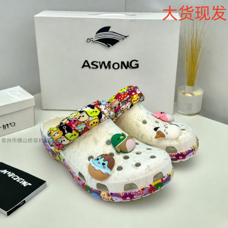 Croos Totoro Collaboration Cartoon Snoopy Third Generation Clogs for Girls, Parent-Child Style Children's Beach Sandals Croos Totoro Collaboration Cartoon Snoopy Third Generation Clogs for Girls, Parent-Child Style Children's Beach Sandals
