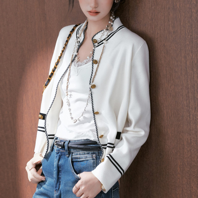 Old Money Aesthetic Classic Navy Knit Cardigan Long Sleeve Round Neck 2026 Autumn Top Old Money Aesthetic Classic Navy Knit Cardigan Long Sleeve Round Neck 2026 Autumn Top