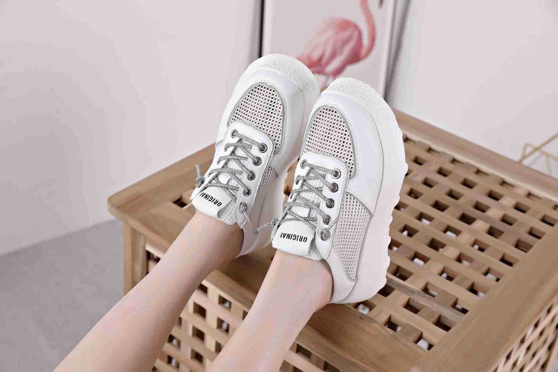 真皮网面透气松糕厚底小白鞋夏女鞋子薄款2021年新款爆款百搭板鞋