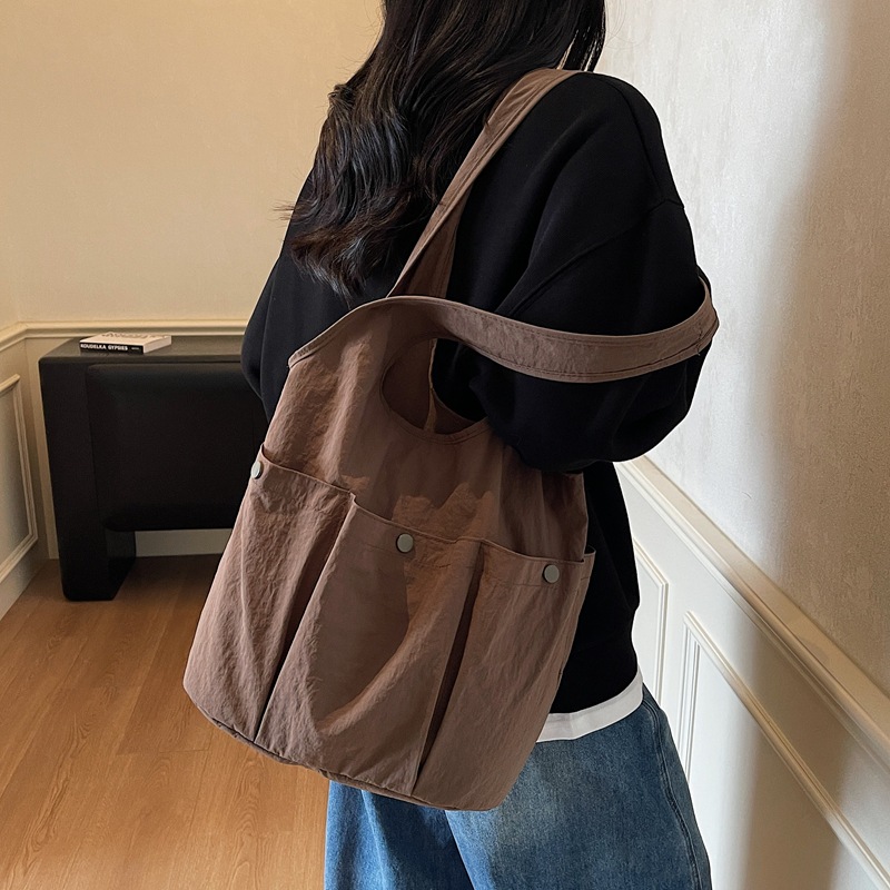 Sac seau décontracté, léger et simple, à poches multiples, grande capacité, style coréen, polyvalent, à porter à l'épaule, idéal pour les étudiants et les cours._voghion.com