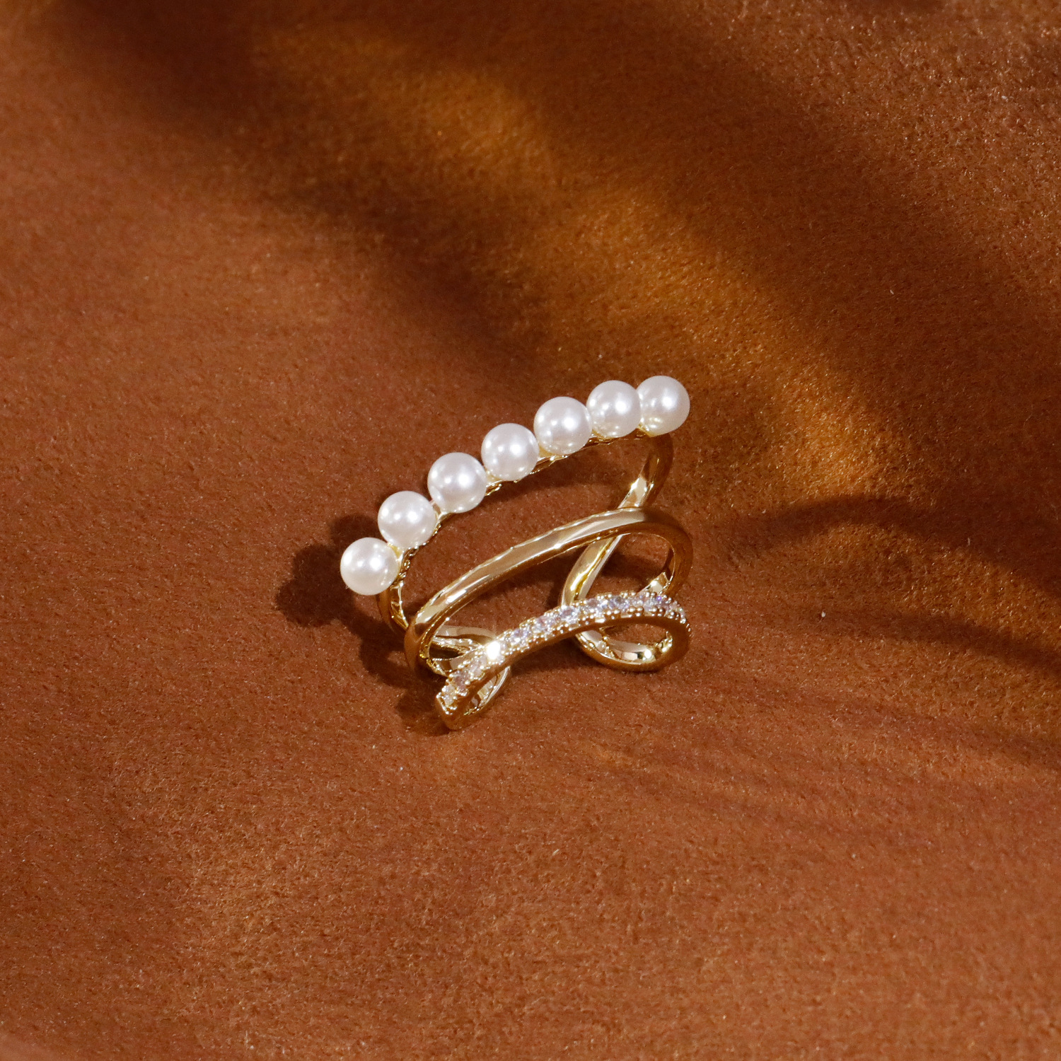 French-Style Pearl Ear Cuffs for Women Without Piercings, Niche Design, High-End Earrings, 2025 New Popular Style, Elegant Earrings