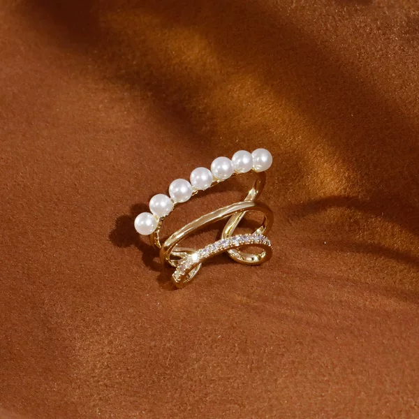 French-Style Pearl Ear Cuffs for Women Without Piercings, Niche Design, High-End Earrings, 2025 New Popular Style, Elegant Earrings