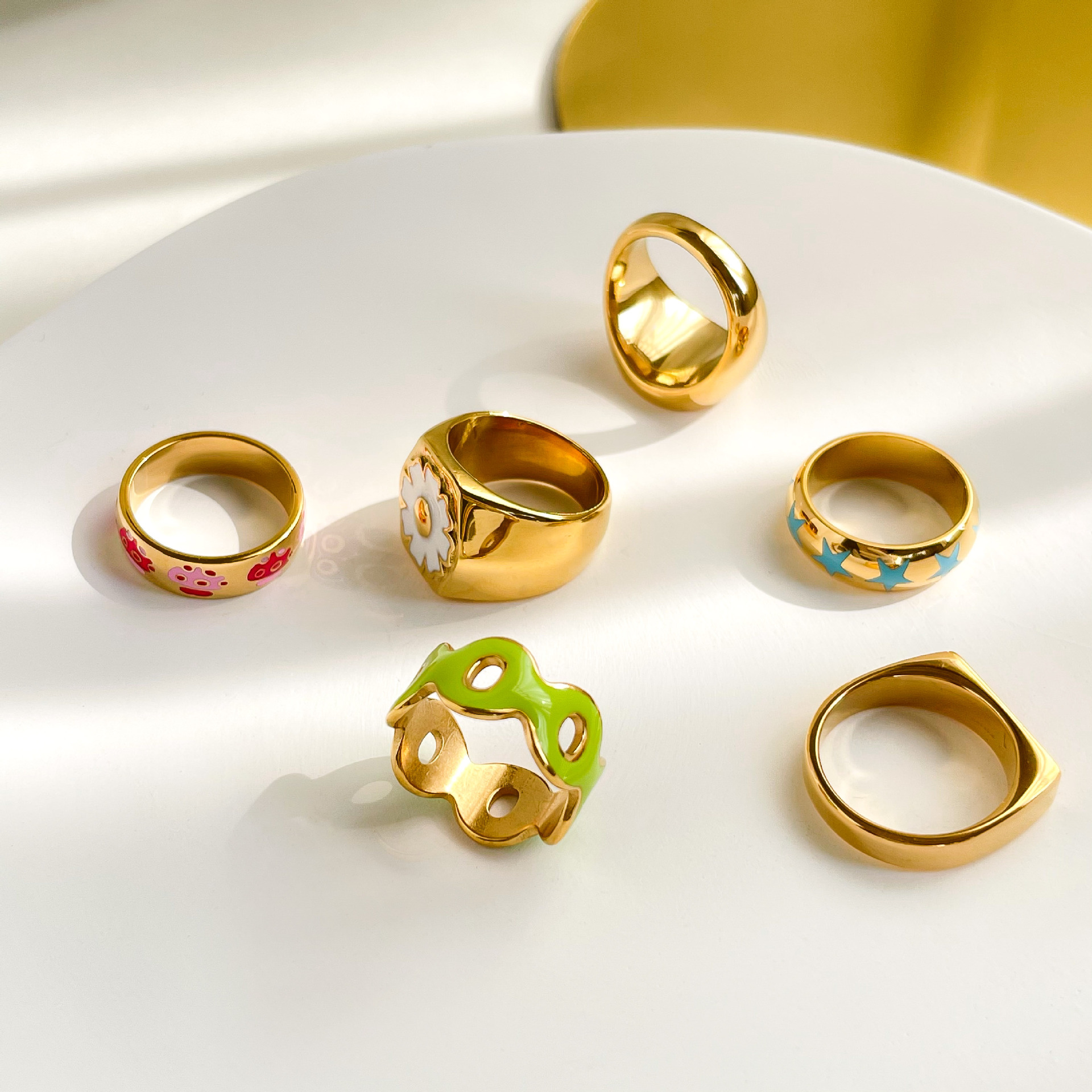 Hip-hop Retro Star Titanium Steel Plating Gold Plated Rings display picture 1
