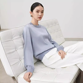 女式针织衫;女式T恤;女式羊毛衫