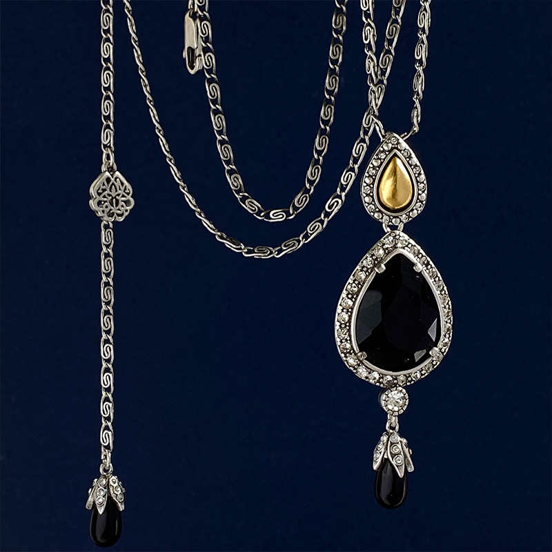 retro black glass long pendant drop-shaped