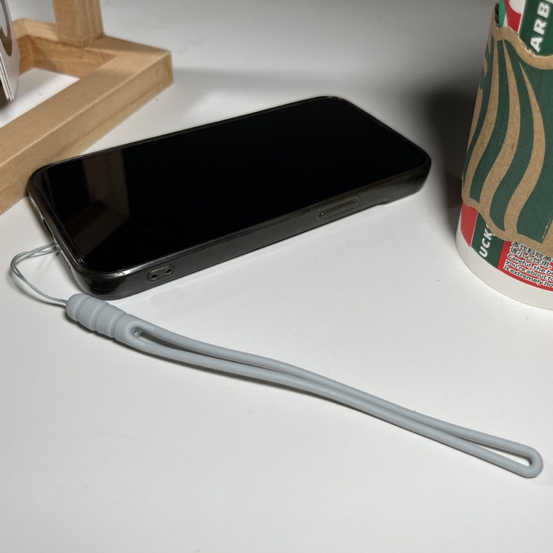 携帯電話のストラップの手首の短い携帯電話のチェーンの鍵のuディスクの部品の液体のシリカゲルのエアポッドプロの2ストラップを適用します。|undefined