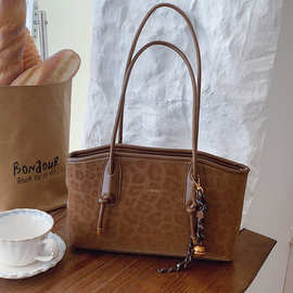 跨境大容量包包女2025秋冬新款托特包复古时尚通勤单肩腋下手提包