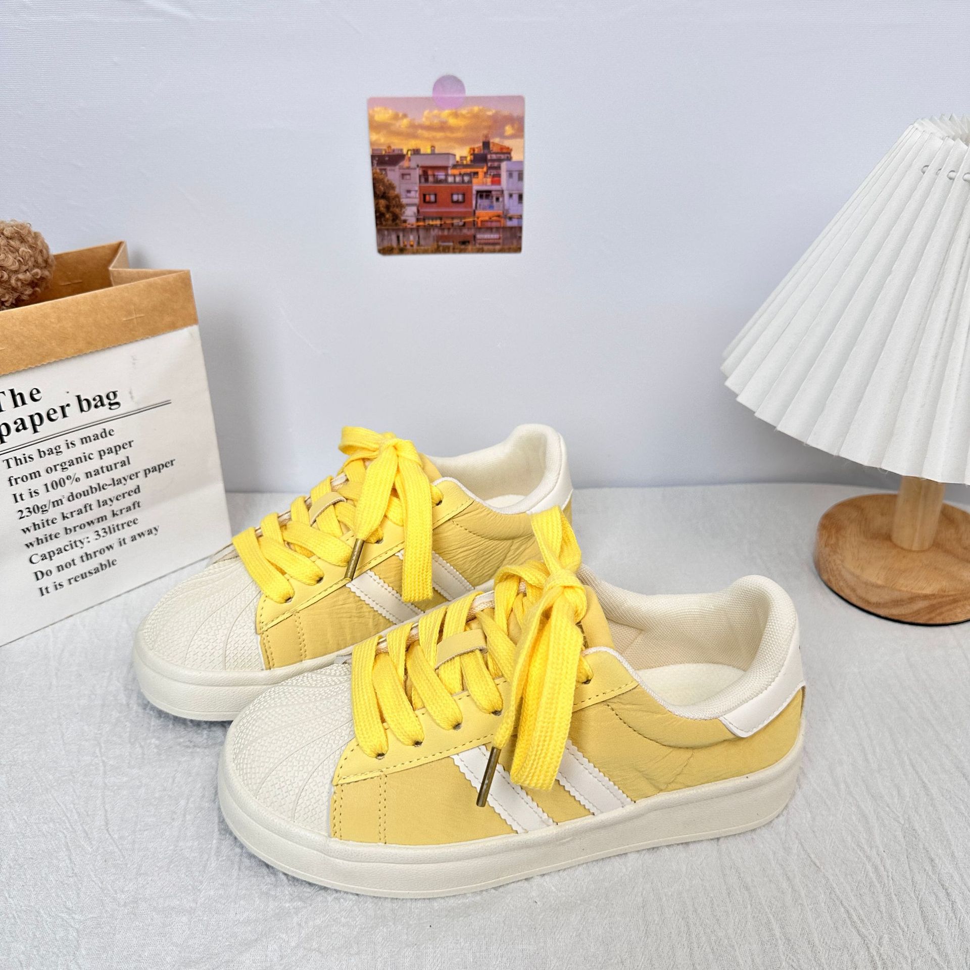 Yuanbo Shell Head Little White Shoes Mujer 2025 Primavera/Verano Nuevo Todo-fósforo Casual Ligero Zapatos de tabla para estudiantes coreanos Mujeres