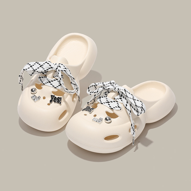 En nombre de la bowknot pisando la mierda, zapatos con agujeros, verano de mujer 2025, nuevo estilo, sandalias y pantuflas de suela gruesa, moda femenina