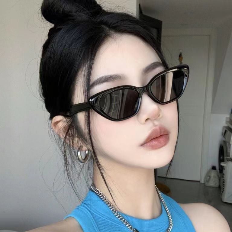 2024 New y2g hot girl cat eye sunglasses European and American ins style high-grade UV-proof small frame sunglasses for women