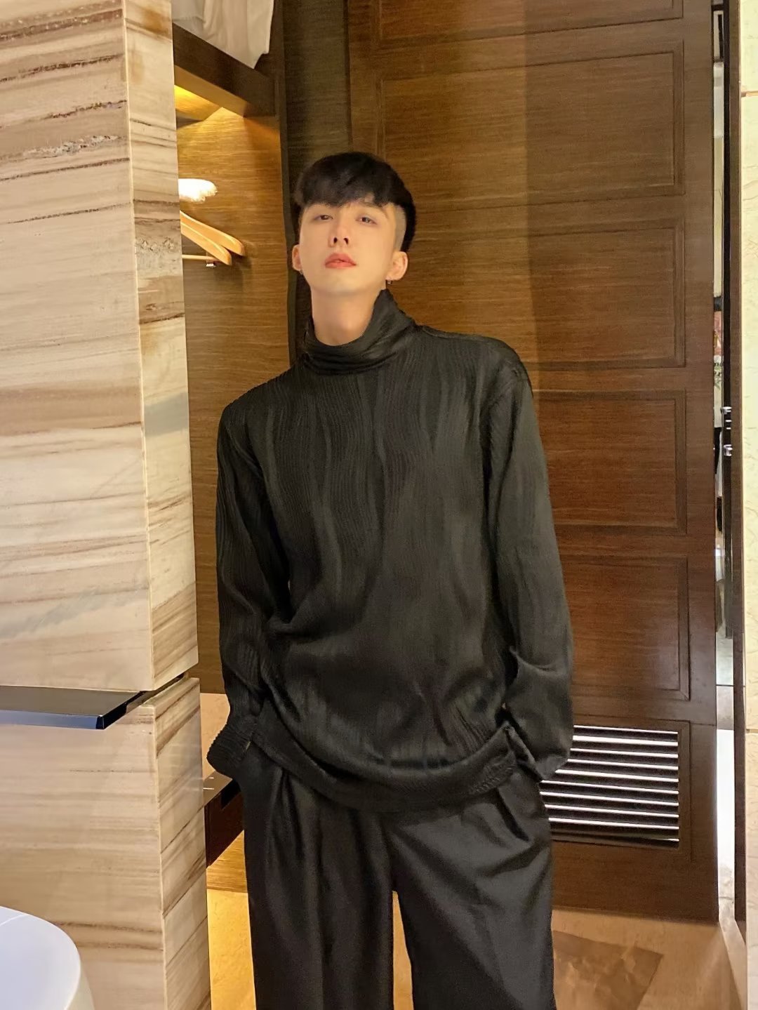 검은색