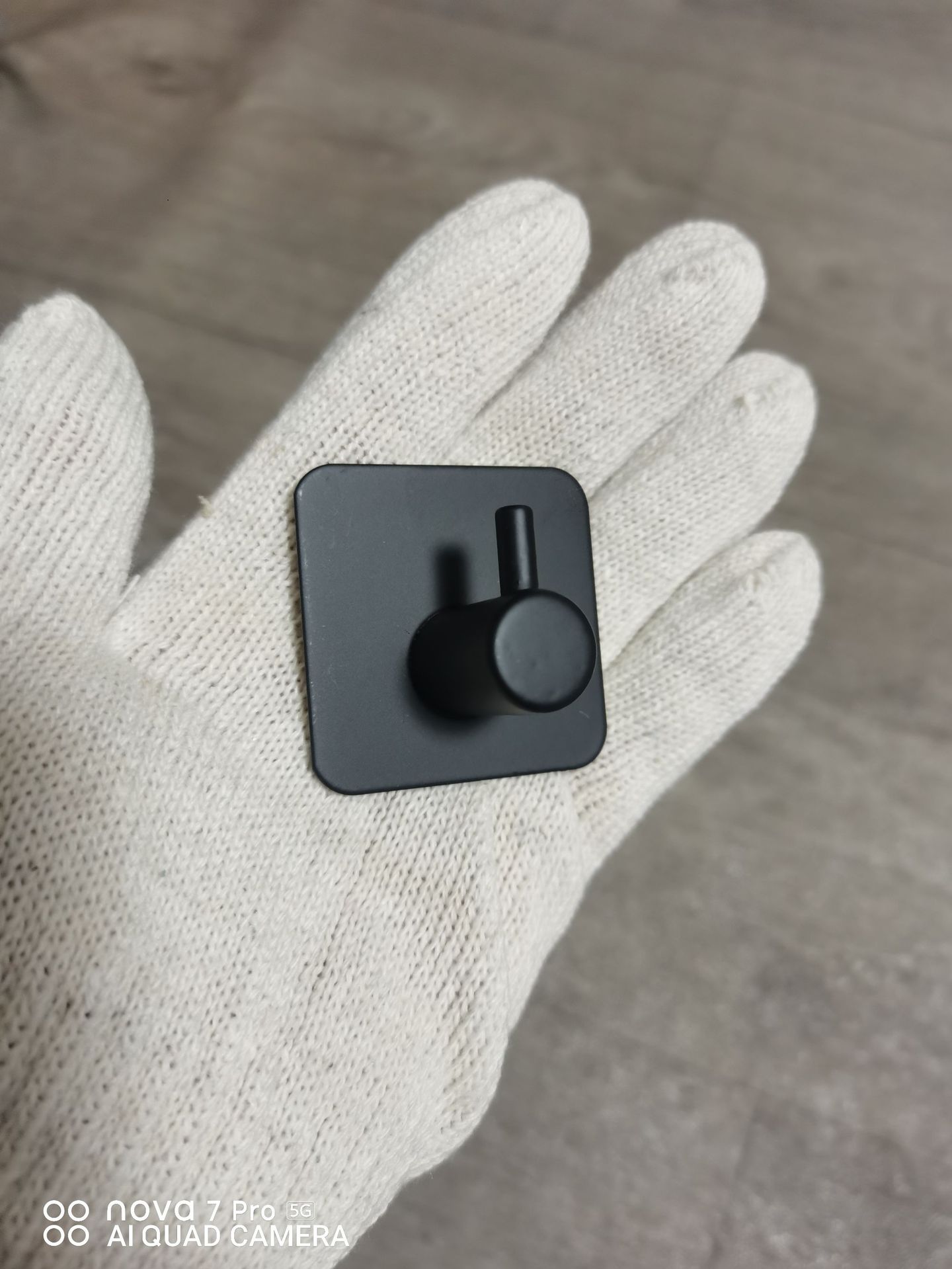 Transfronterizo 304 sostenedor de tejido de acero inoxidable traje de baño libre de perforación de hardware colgante toalla rack traje negro sola varilla