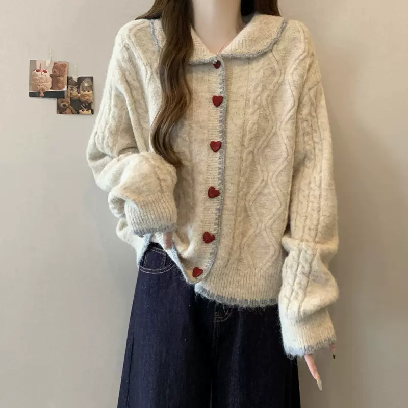 大码胖mm秋冬季复古爱心扣慵懒风娃娃领麻花毛衣女宽松针织衫外套