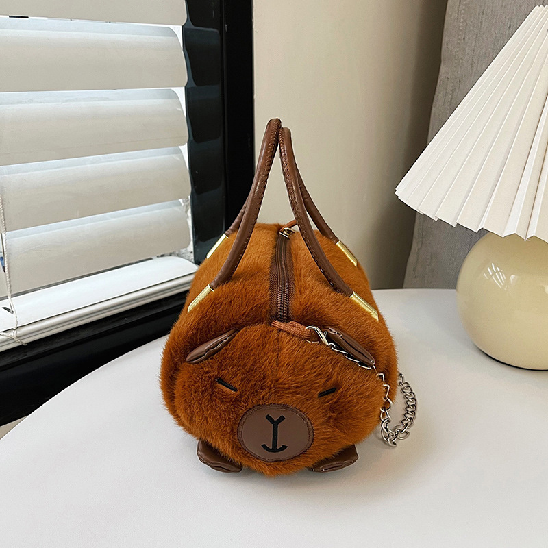 Peluche de capibara con bolso diagonal Muñeca de moda para regalo e intercambio