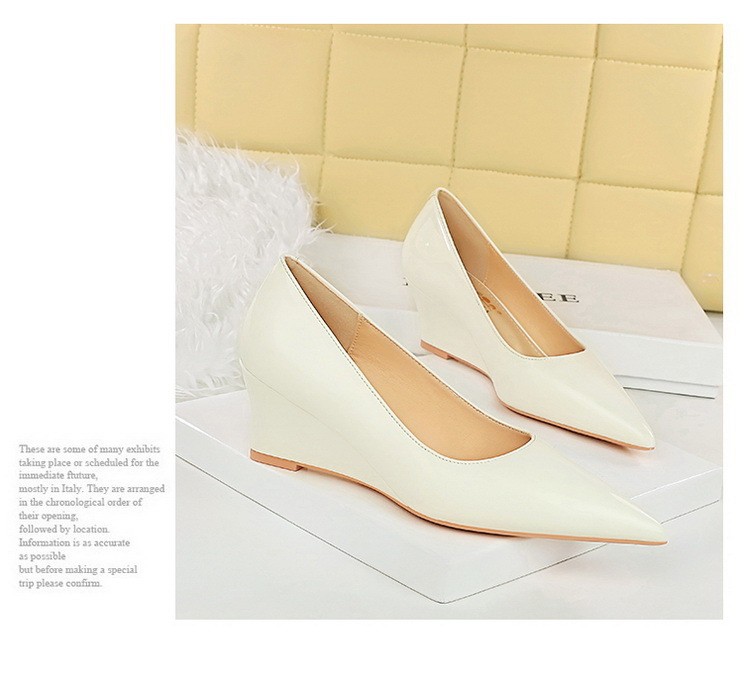 Spitze Damen High Heels Aus Lackleder Als Elegante Abendschuhe_voghion.com