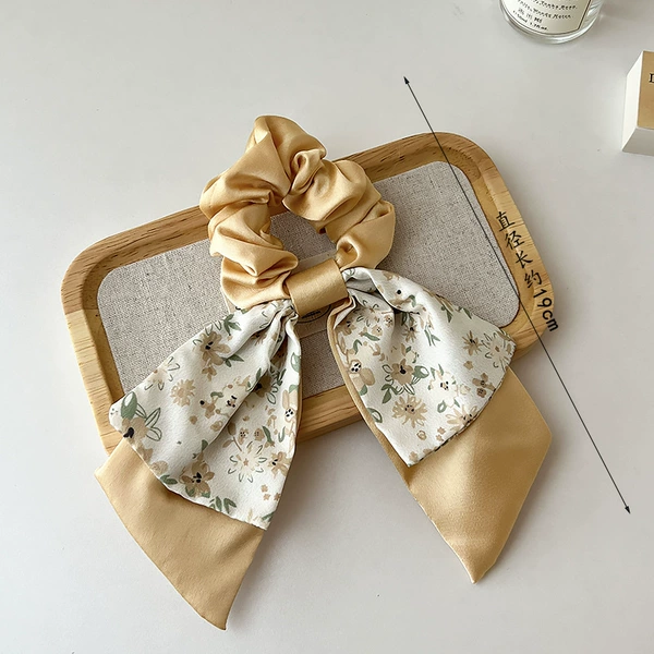 Floral streamer yellow