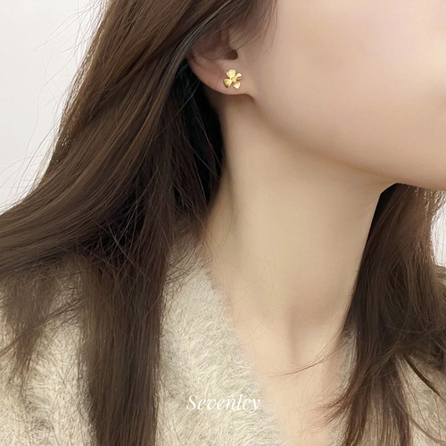 Gentle Gardenia Flower Earrings for Women - Simple, Versatile, Fashionable S925 Silver Hoop Earrings - Ins Inspired, Unique Design, Trendy Accessory