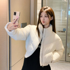 小柄な学生の短い綿服2024年冬の新型ダウン綿服韓国版ネット赤ゆるいパン服コート