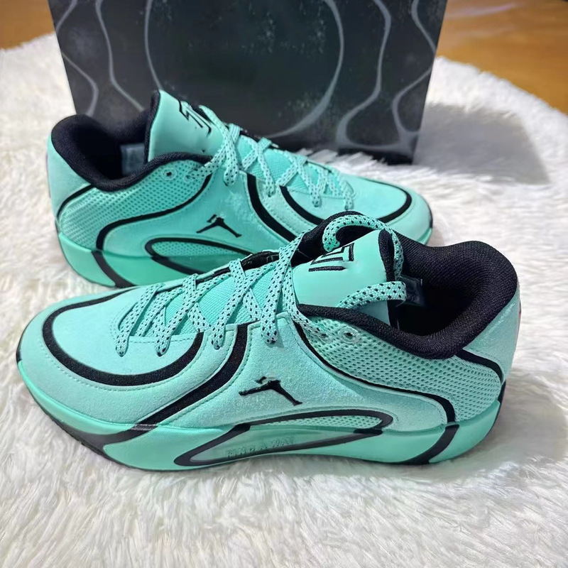 Foreign Trade Tatum 4 Basketball Shoes Tatum 4Th Generation Practical Basketball Shoes Men's Wear-Resistant Cushioning Sports Shoes Rebound Casual Shoes