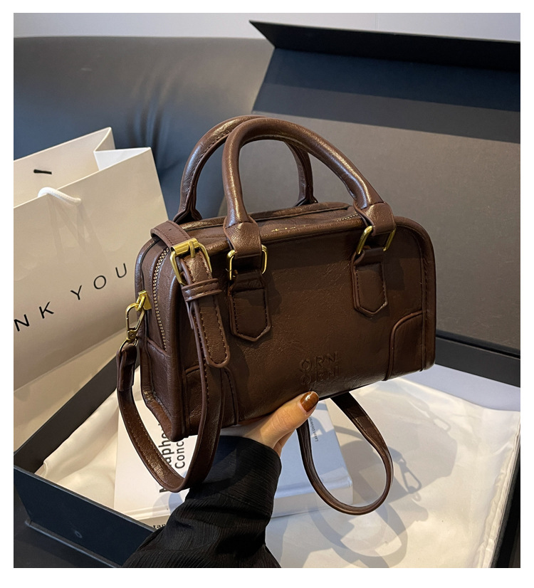 2024 New Maillard Retro Small Pillow Bag Women's Autumn and Winter Trend Korean Handheld Small Square Bag Versatile Crossbody Bag_voghion.com