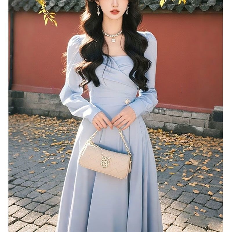 Korean-Style Atmospheric Outfits Are Super Stylish, Simple and Elegant, and Have a Formal Feel. Blue Dresses for Women, Autumn Wear Korean-Style Atmospheric Outfits Are Super Stylish, Simple and Elegant, and Have a Formal Feel. Blue Dresses for Women, Autumn Wear