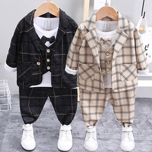 一件代发时尚韩版小童西装三件套2022春秋儿童长袖套装假四件