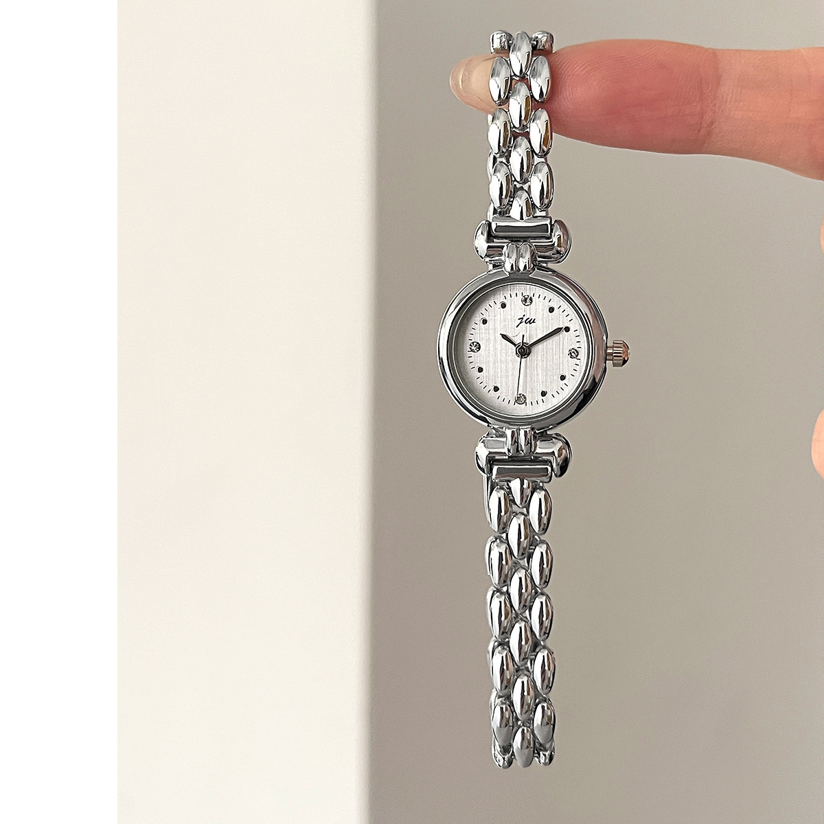 Authentic Jingwei Jw Source Factory Retro Alloy Bracelet Watch Small and Exquisite Versatile Cross-Border Women's Quartz Watch