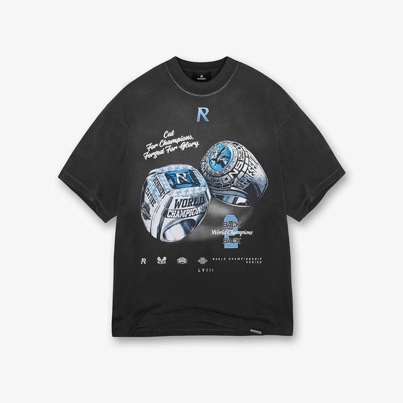 Represrep杜賓犬水洗いして古いアメリカのファッションブランドのヴィンテージのレトロなサメの半袖のtシャツの男をします。|undefined