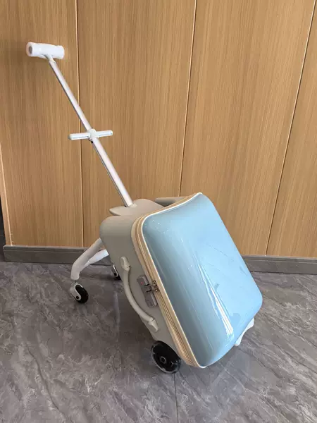【Direct from the factory】Children's ride-on luggage, a suitcase that allows children to sit on it while traveling