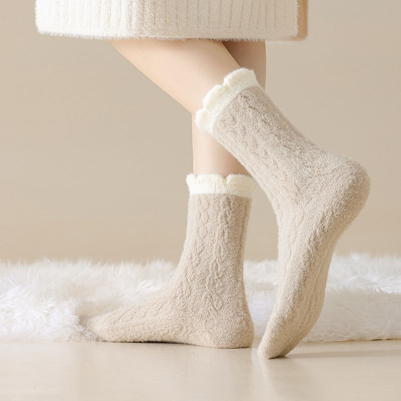 Chaussettes mi-tubes en velours australien, chaussettes épaisses et chaudes pour femmes, chaussettes de sol d'hiver, chaussettes à poils de couleur Maillard, chaussettes chaudes en serviette_voghion.com