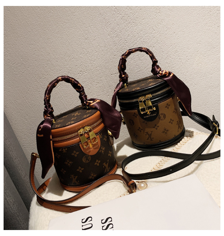 Printed Bucket 2024 New Cross Shoulder Cute and Versatile Women's Bag Small Handbag Free Scarves_voghion.com