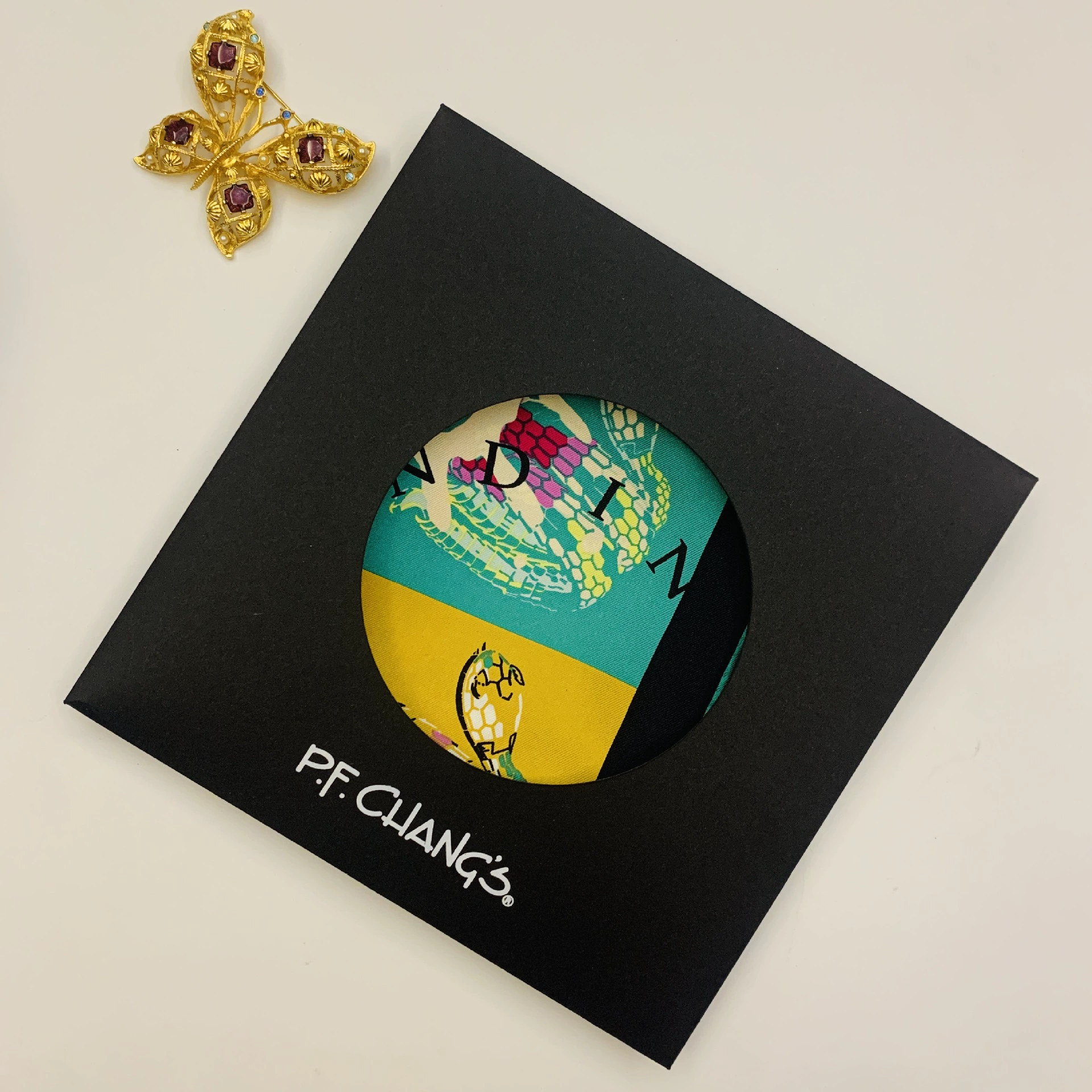 Шелковый шарф упаковка коробки полое окно упаковка бумажный мешок