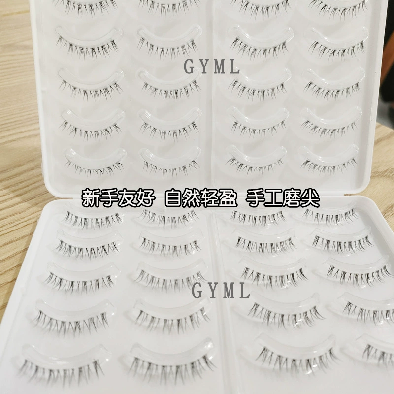 Capacious false eyelashes for eyelashes