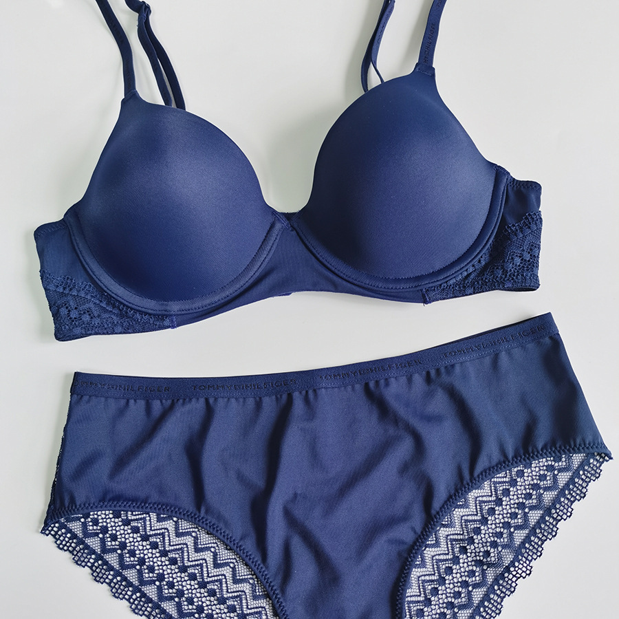 New Smooth Traceless Gathering Set with Thin Cup Underwear for Women's Large Chest and Small Bra_voghion.com