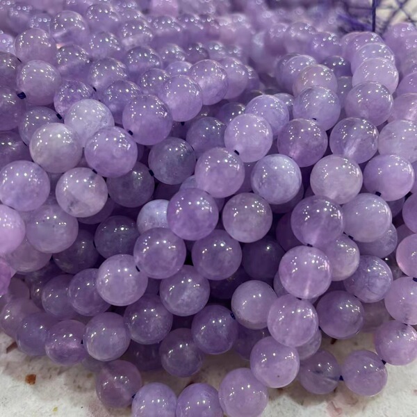 lavender round beads with amethyst
