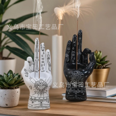 国境を越えた新しい樹脂陰陽手のキャンドルホルダーと香炉の置物ハロウィン手の形の香キャンドルの置物
