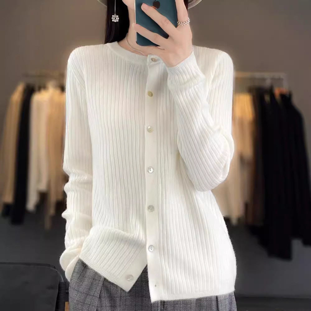 Demi-season cardigan with a round collar