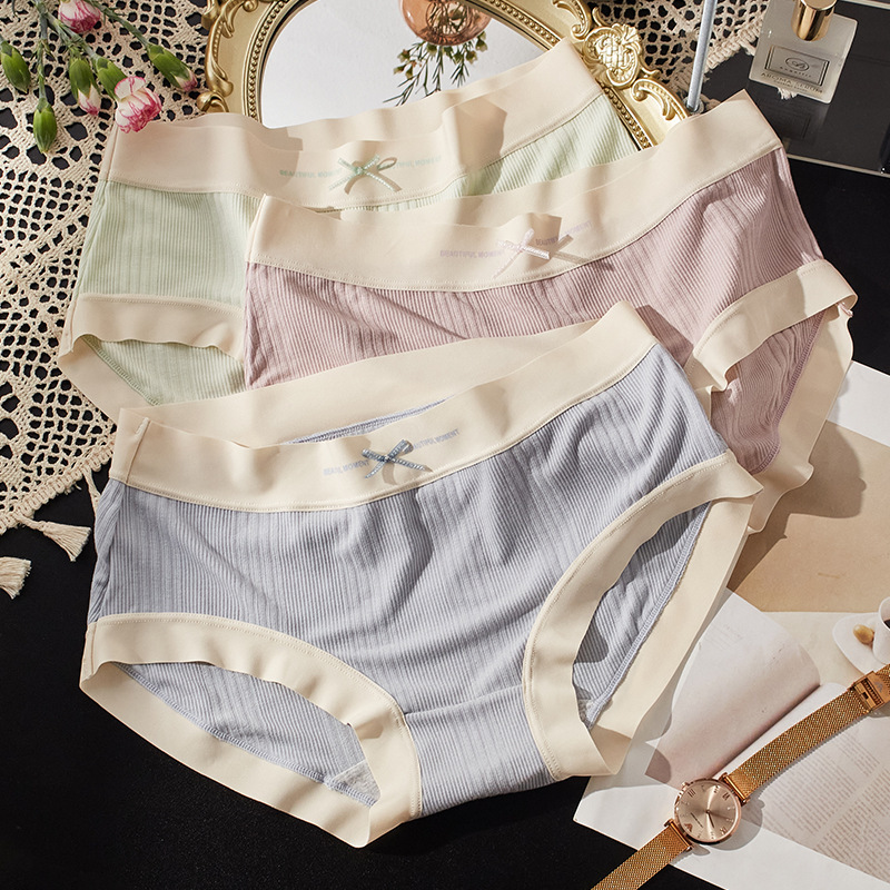 New Japanese Style Sweet Mid-Waist Underwear Women's High Elastic Hip-lifting Hip Comfortable Breathable Cotton Crotch Girl's Briefs New Japanese Style Sweet Mid-Waist Underwear Women's High Elastic Hip-lifting Hip Comfortable Breathable Cotton Crotch Girl's Briefs