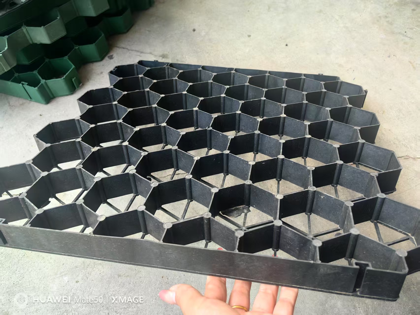 Grille de plantación de césped HDPE estacionamiento jardín verde de 4 cm de alto patio de grava bloqueado ecológico de protección de pendiente
