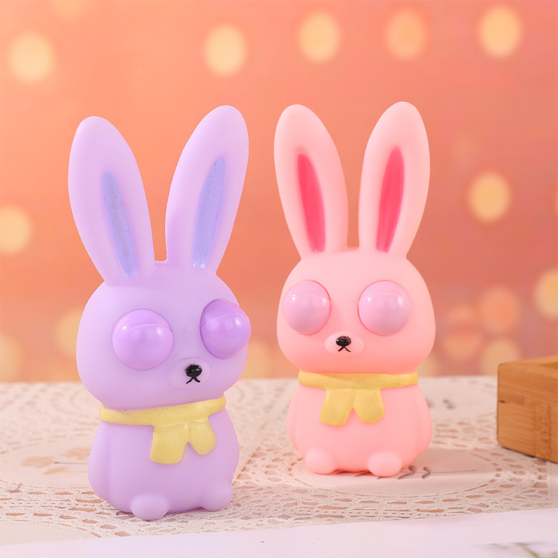 곁눈질 긴 귀 토끼