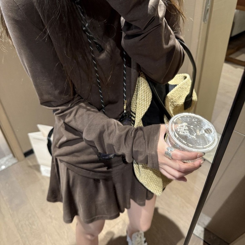 胖妹妹300斤露背长袖上衣+半身短裙两件套女秋季大码宽松时尚套装|undefined