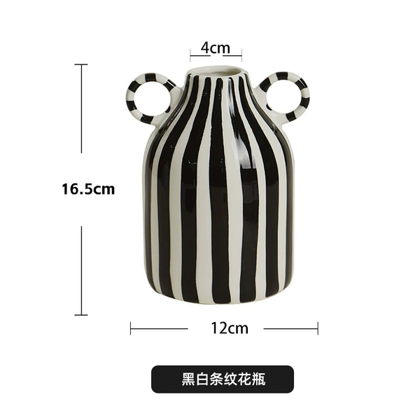 Striped vase - black