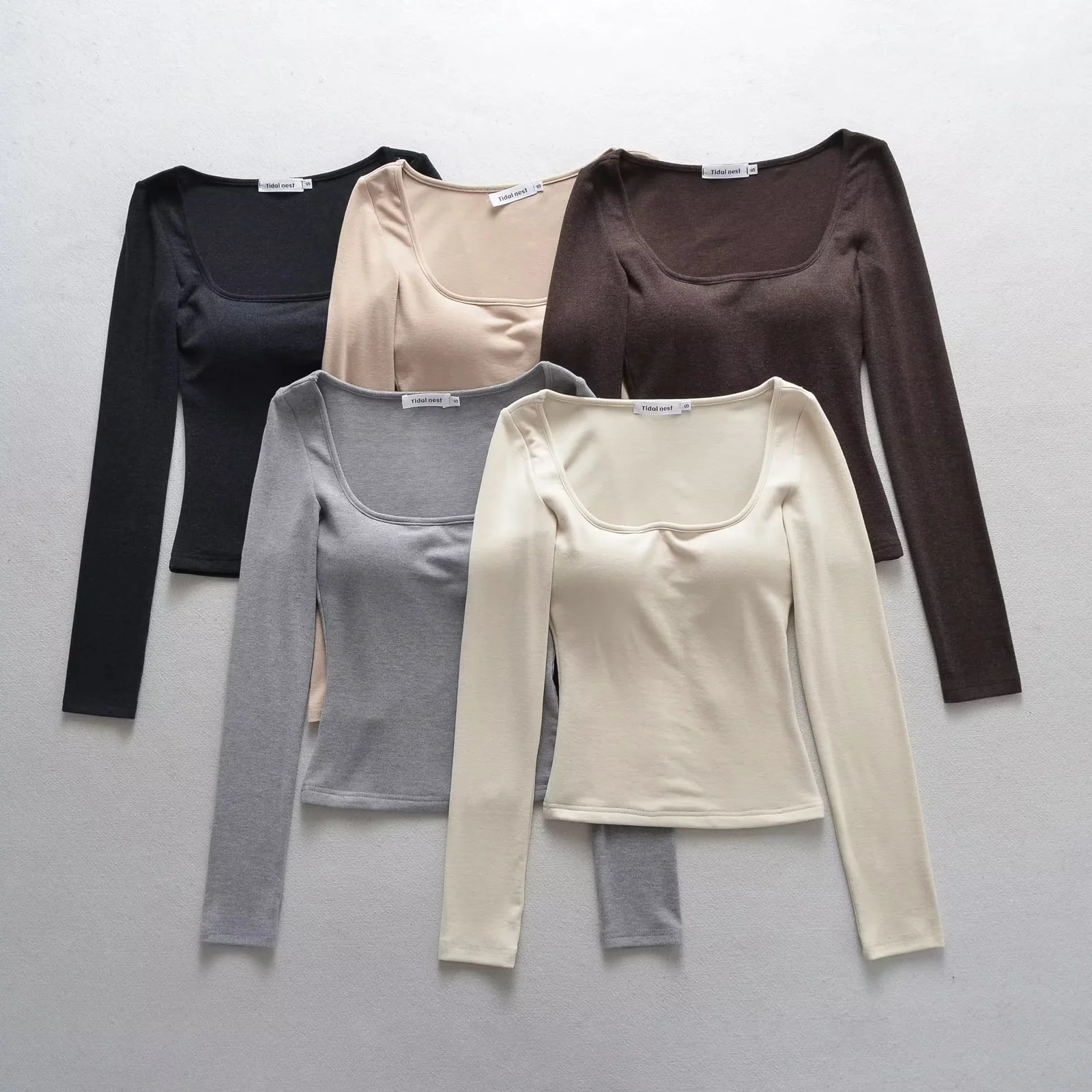 23 Tight-Fitting Inner Wear with Elastic Straps and Chest Pads, Long-Sleeved Bottoming Shirt for Women, Autumn Wear, Sexy Collarbone-Exposing U-Neck T-Shirt, Fashionable