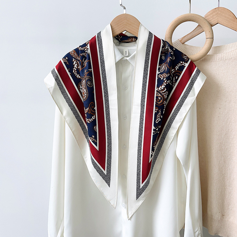Nueva bufanda triangular de seda de imitación de seda, accesorios de ropa, cinta de impresión de anacardo de alta calidad, bufanda de seda para mujer de todo fósforo