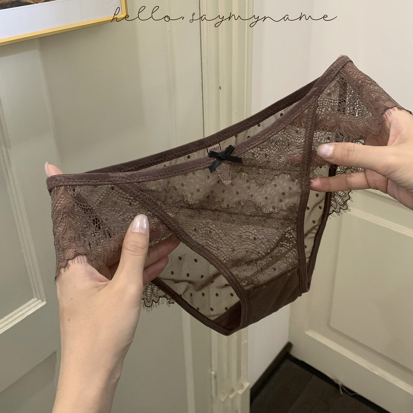 Hot and Sexy Low-Waist Jacquard Lace Panties with Flying Edges for Women