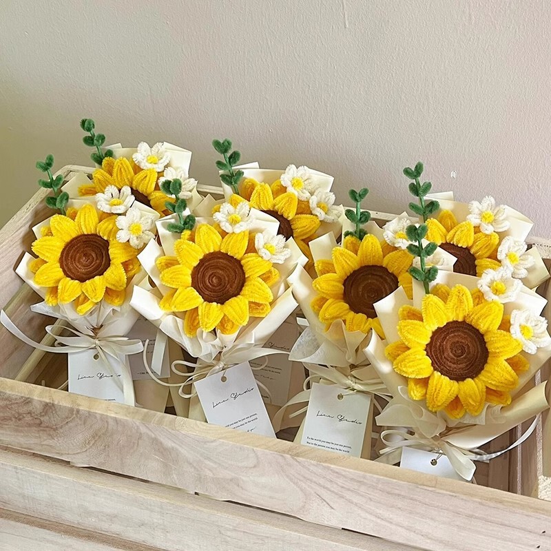 高級感手編みdiyひまわりの小さな花束が棒をねじって誕生日に親友の目上の人に母の日プレゼントを贈る|undefined
