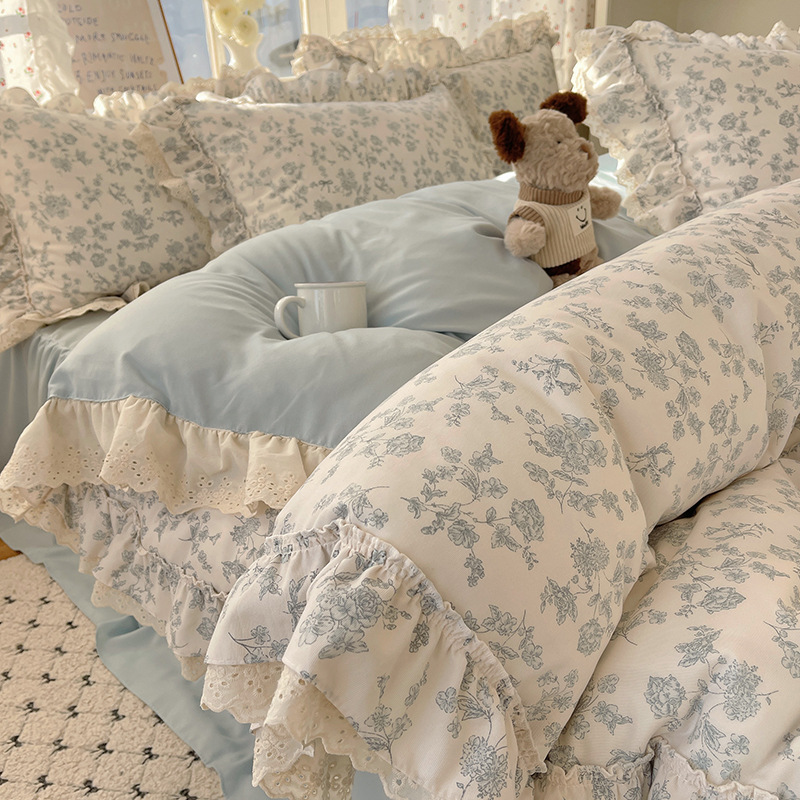 Un tipo de hilo de doble capa cama de corazón de niña coreana de cuatro piezas estilo princesa encaje funda de edredón sábana falda de cama ropa de cama 4